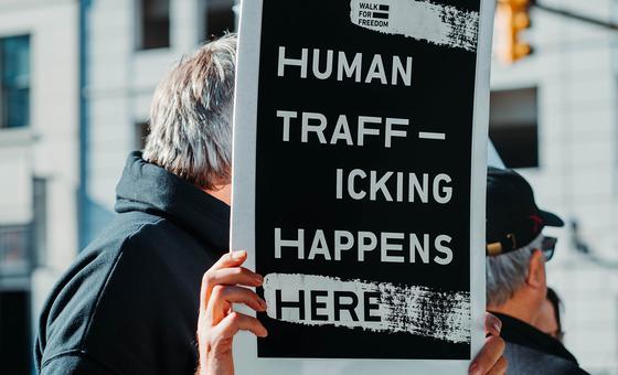 Traite des êtres humains : les crises entravent l'identification des victimes, selon l'ONUDC